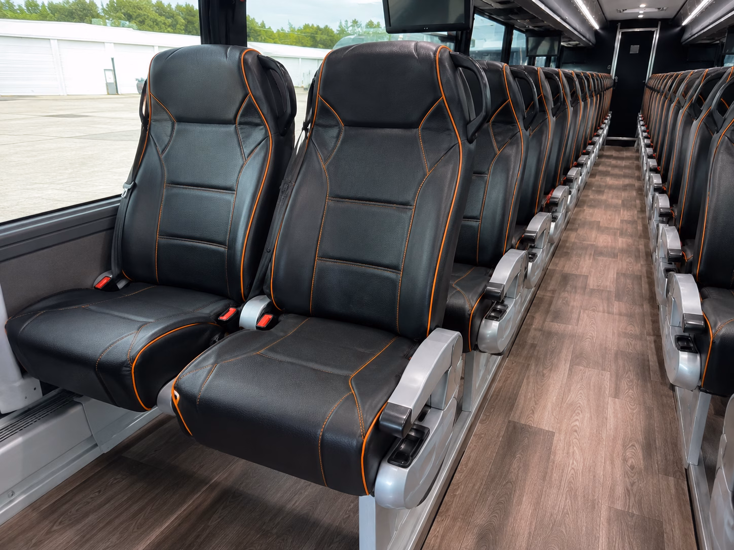 clovis airport shuttle bus rentals for private groups