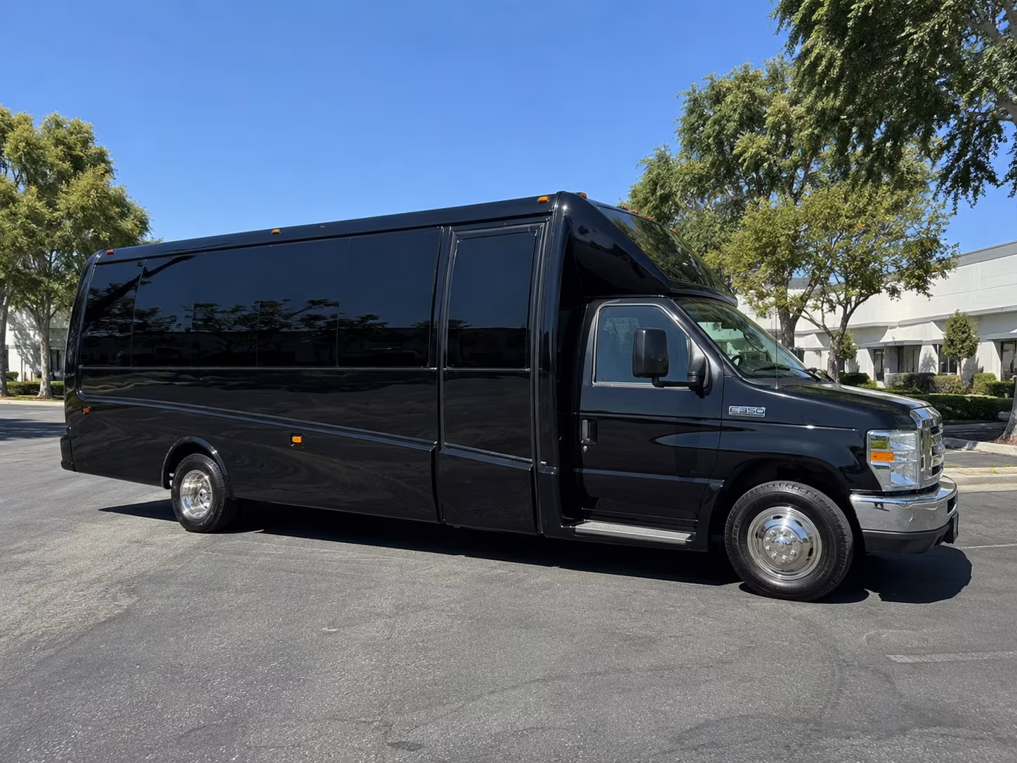 clovis corporate retreat shuttle bus rentals