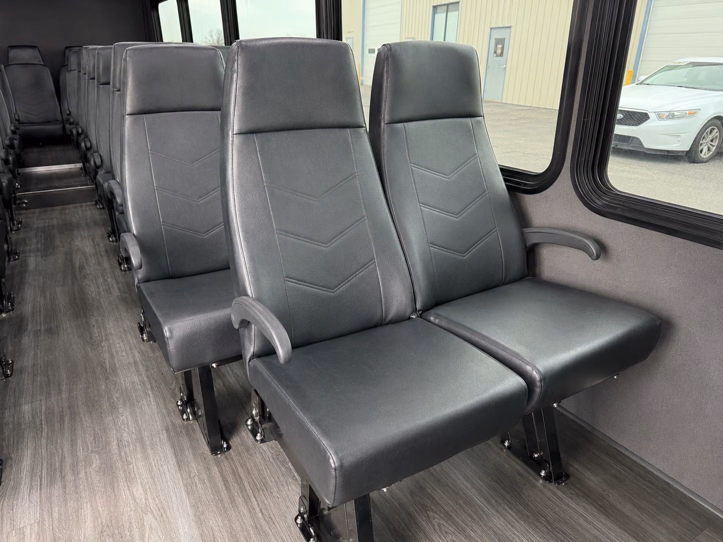 the bus type and amenities